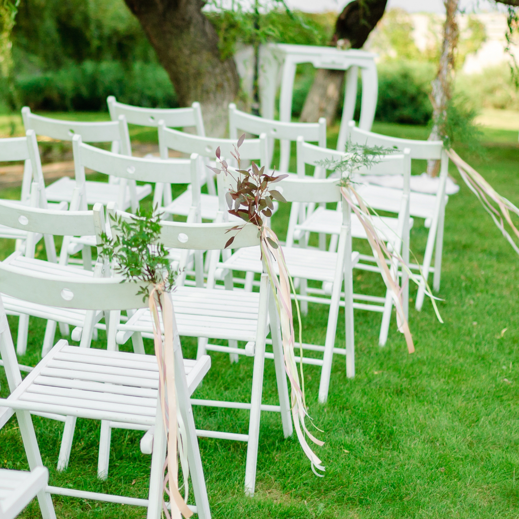 Klappstühle für Trauung im Garten Klappstühle für Trauung im Garten